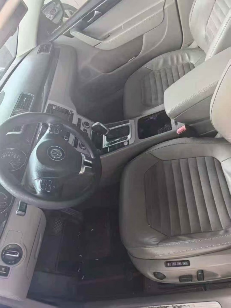 济南13年大众迈腾5