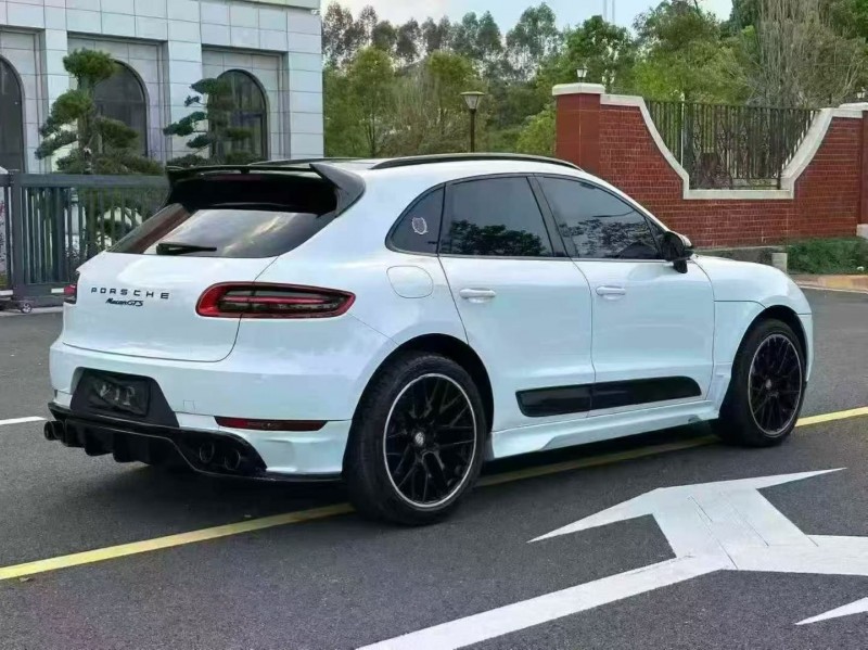 莆田17年保时捷Macan5
