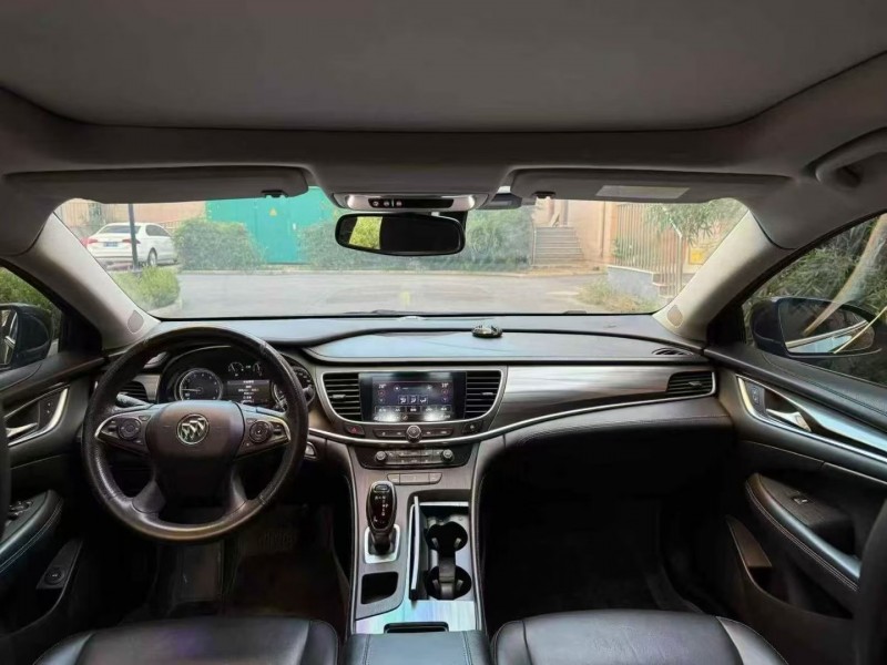 济南20年别克君越4