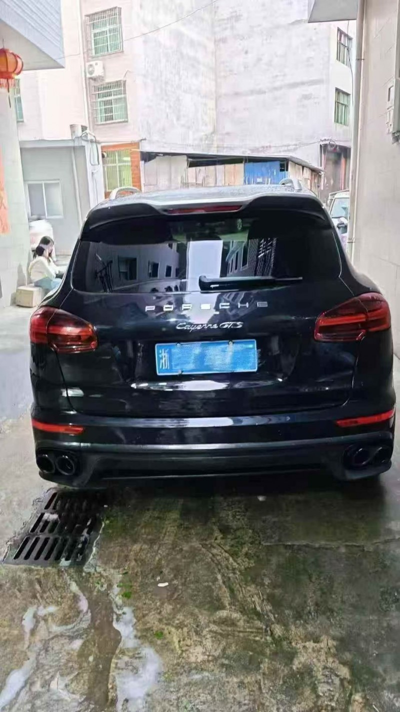 三明14年保时捷卡宴6