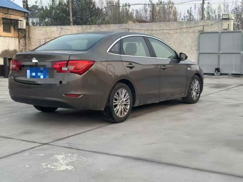 济南16年别克英朗8