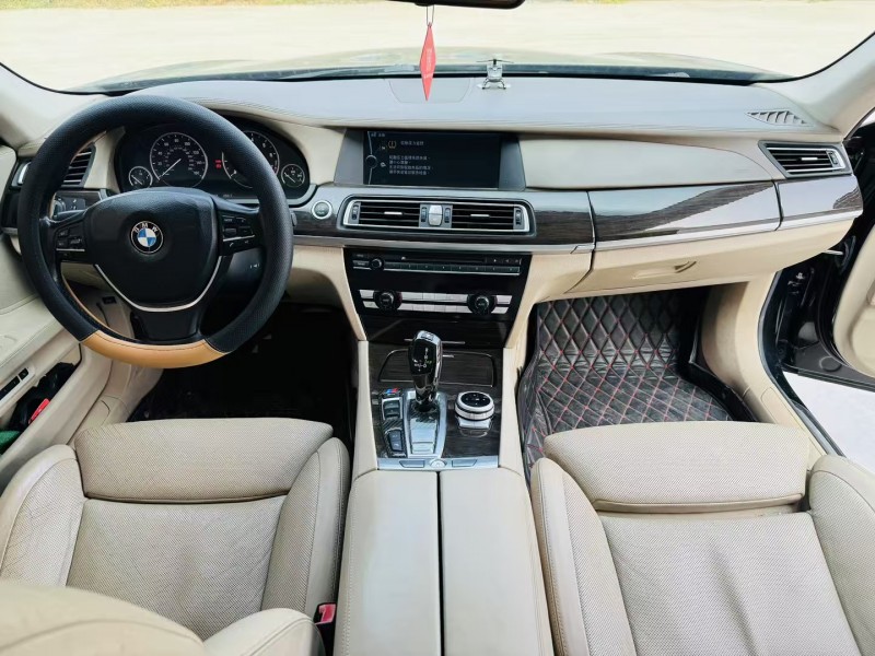 聊城12年宝马7系8