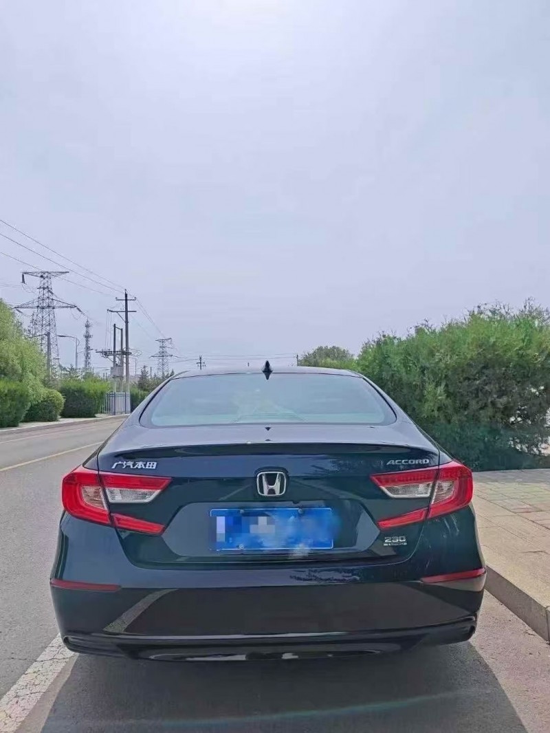 乌海19年本田雅阁8