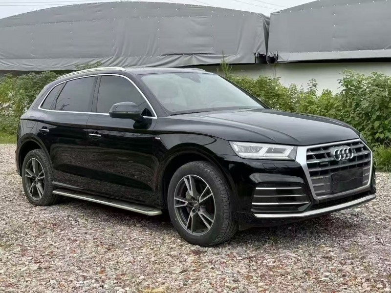 张家界21年奥迪Q52