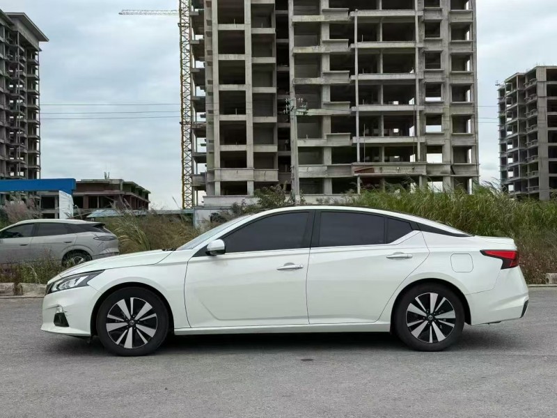 汕头22年日产天籁4