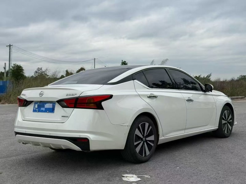 汕头22年日产天籁8