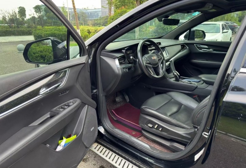 盐城20年凯迪拉克XT54