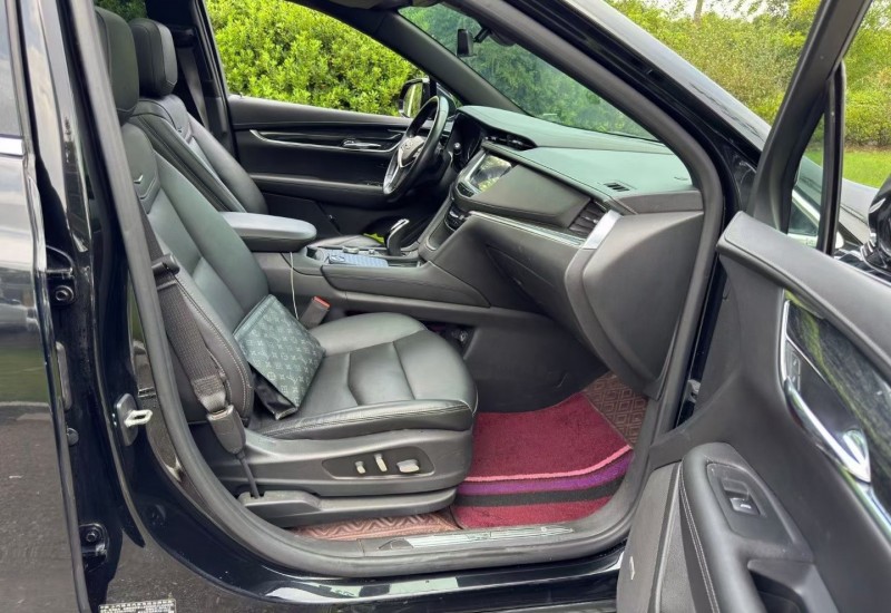 盐城20年凯迪拉克XT56