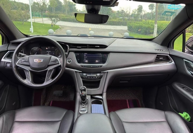 盐城20年凯迪拉克XT57