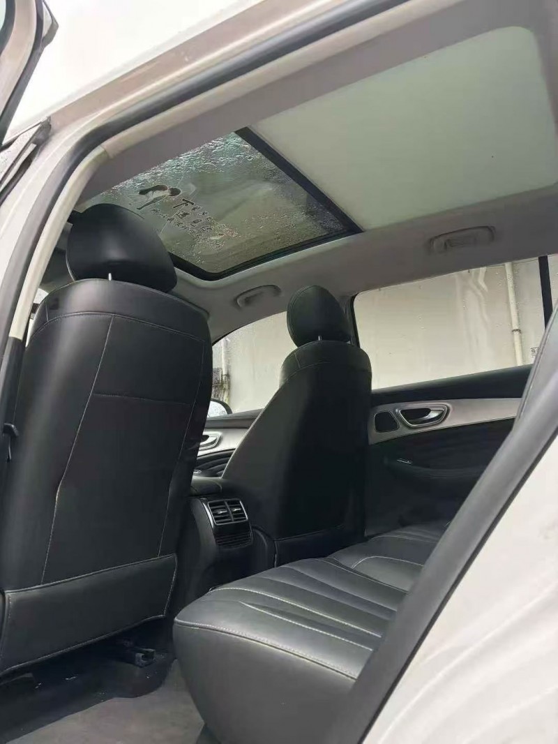 邵阳21年荣威RX56