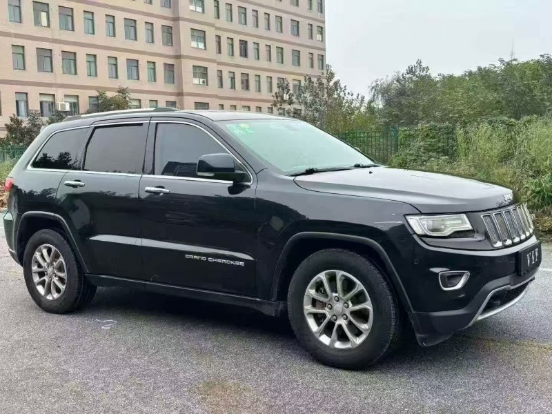 孝感14年Jeep大切诺基2