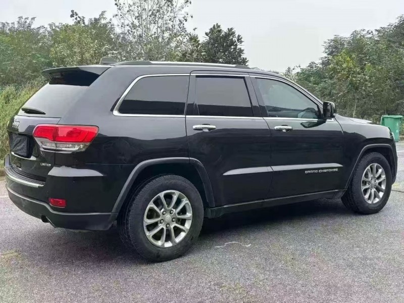 孝感14年Jeep大切诺基8