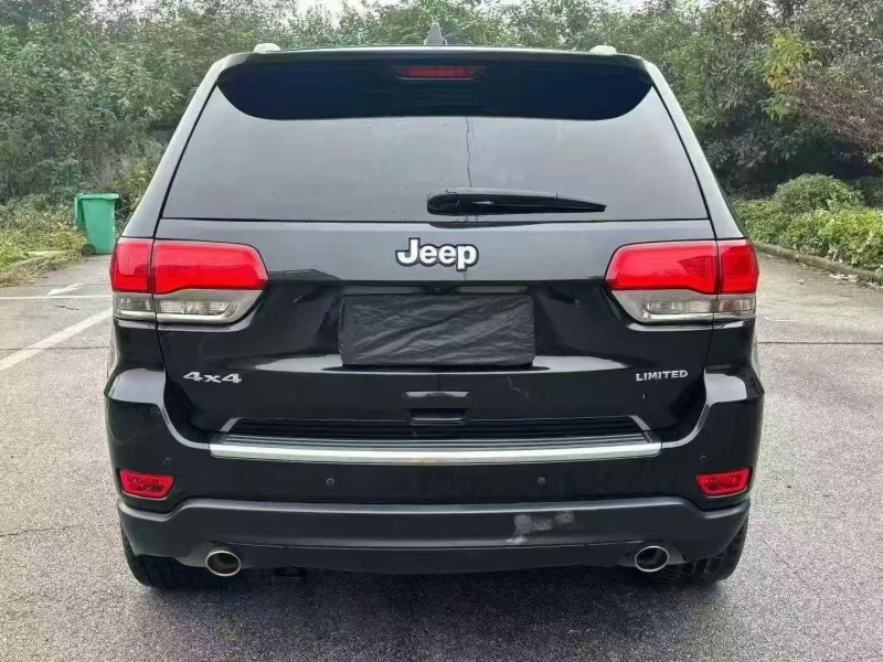 孝感14年Jeep大切诺基9