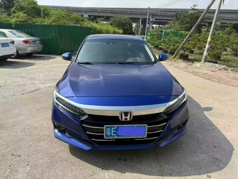 汕头22年本田雅阁1