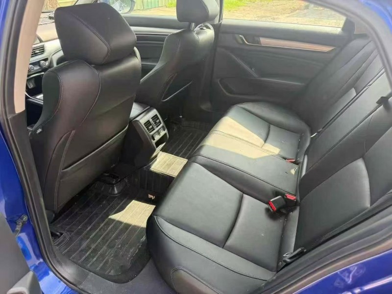 汕头22年本田雅阁4