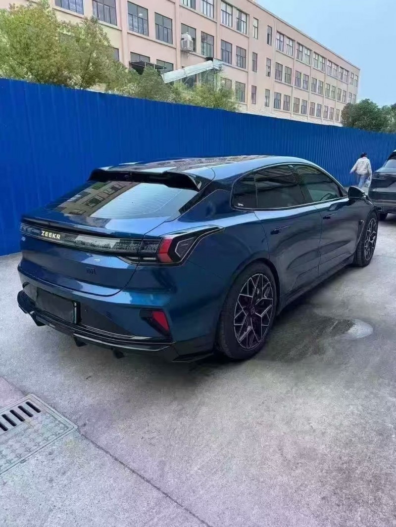 湖州24年极氪汽车0018