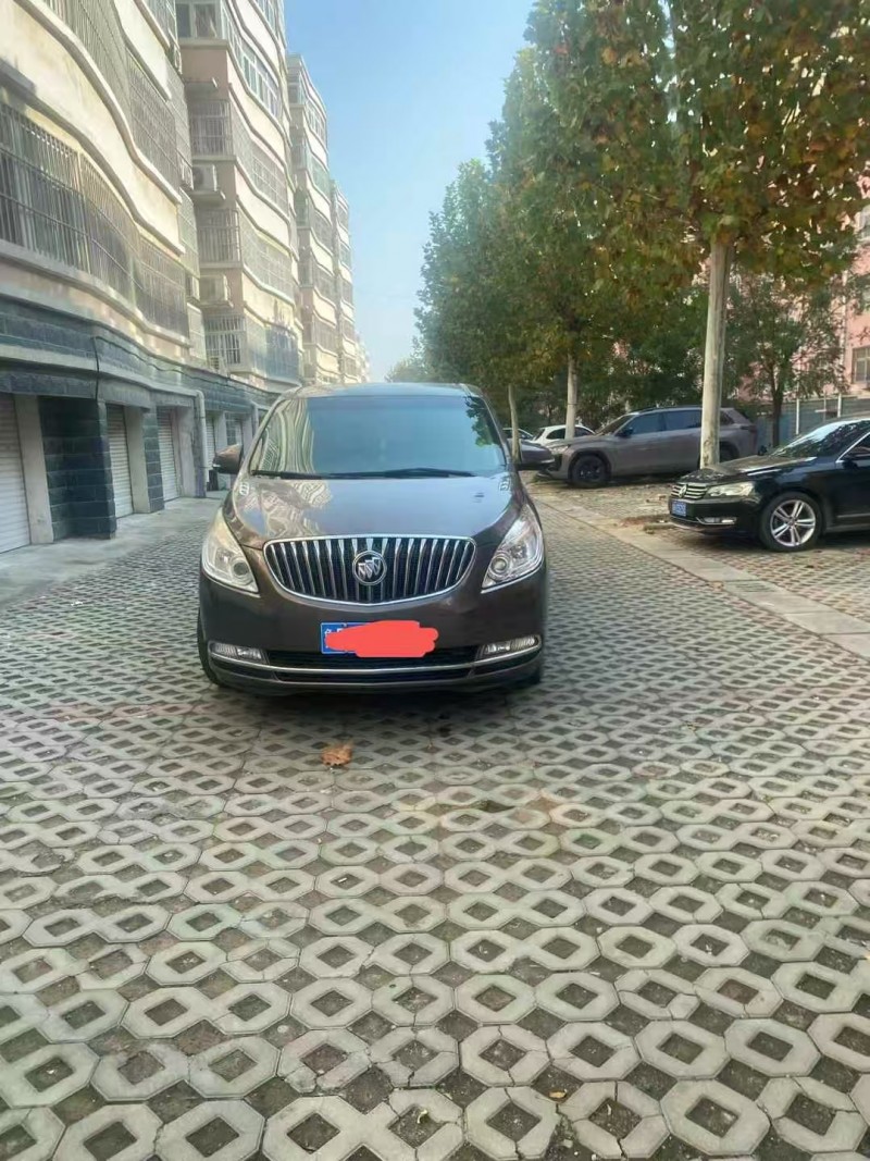 济南16年别克GL81