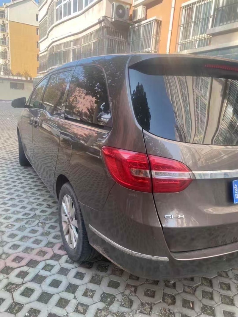 济南16年别克GL84