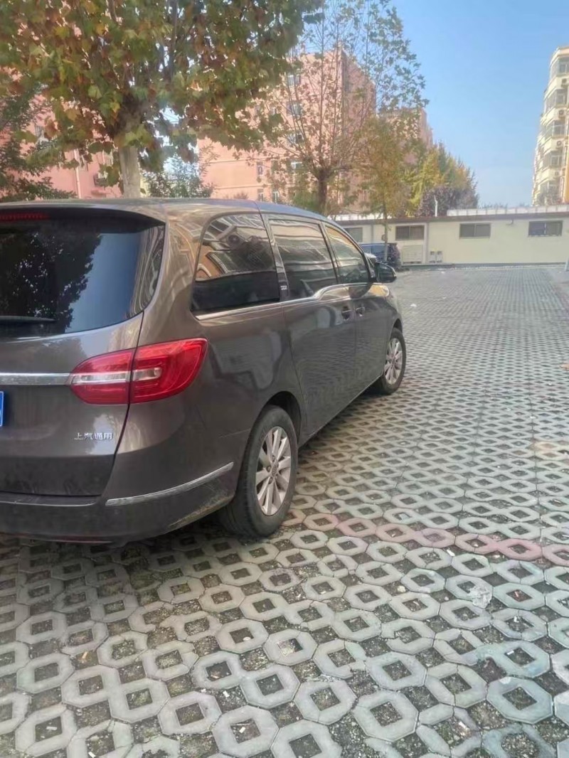 济南16年别克GL85