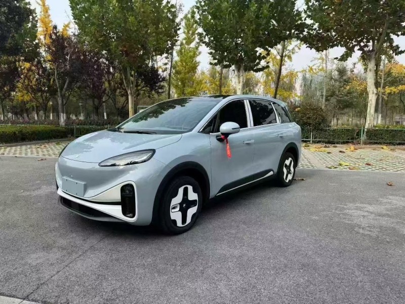 常州25年极狐汽车阿尔法2