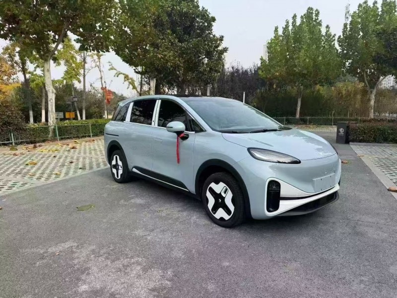 常州25年极狐汽车阿尔法3