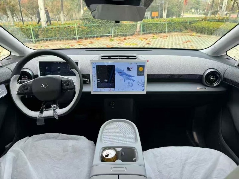 常州25年极狐汽车阿尔法7