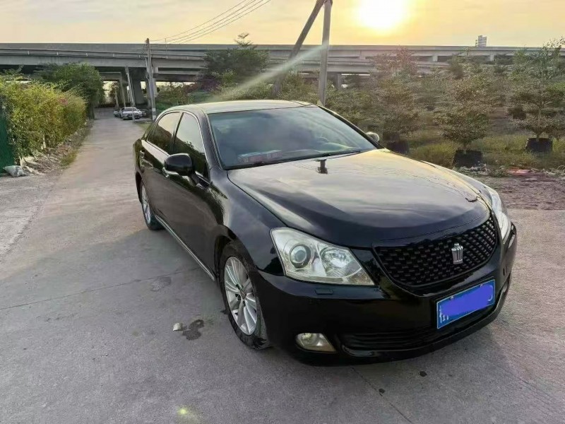 汕头10年丰田皇冠2