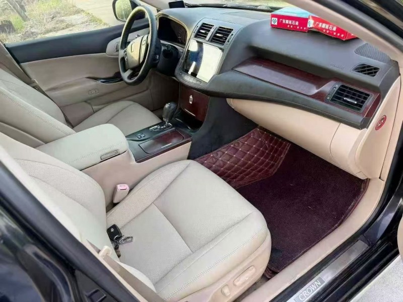 汕头10年丰田皇冠4