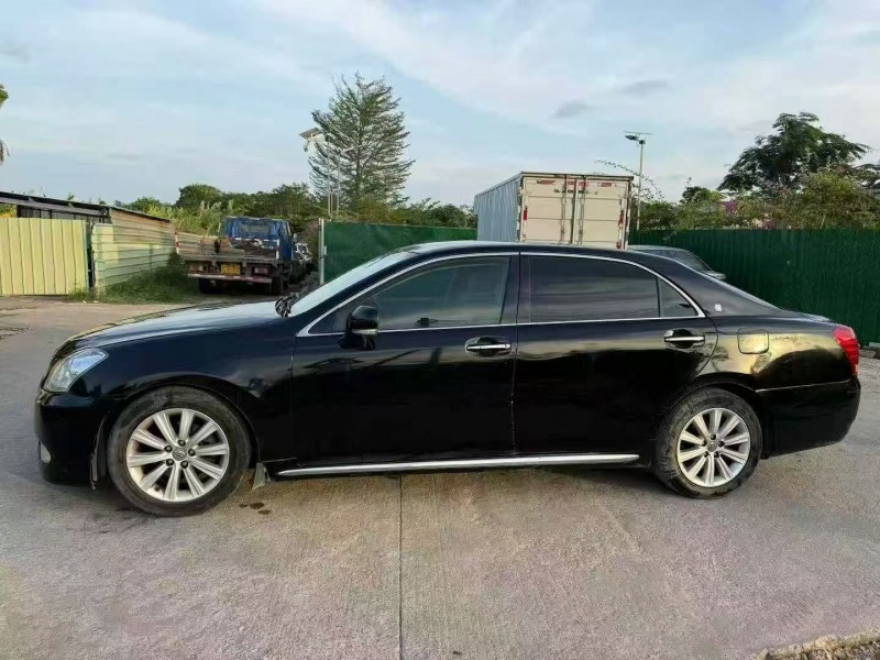 汕头10年丰田皇冠7