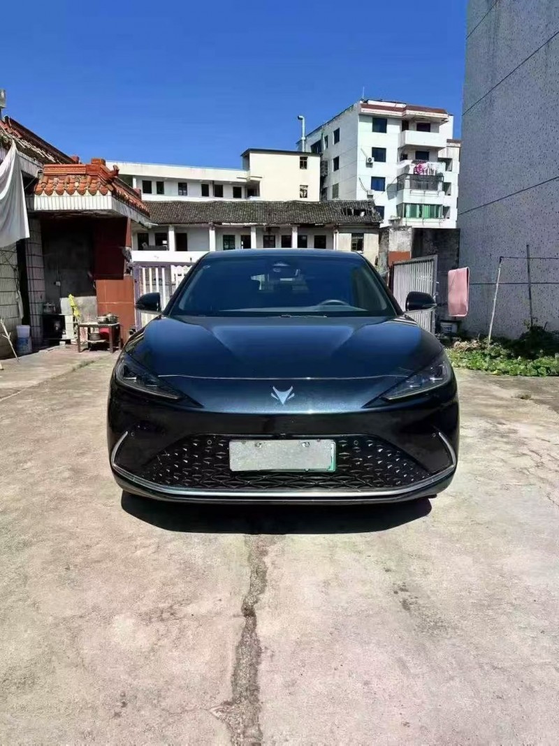 湖州23年极狐汽车阿尔法1