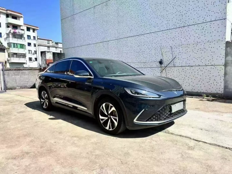 湖州23年极狐汽车阿尔法2