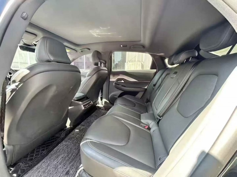 湖州23年极狐汽车阿尔法7