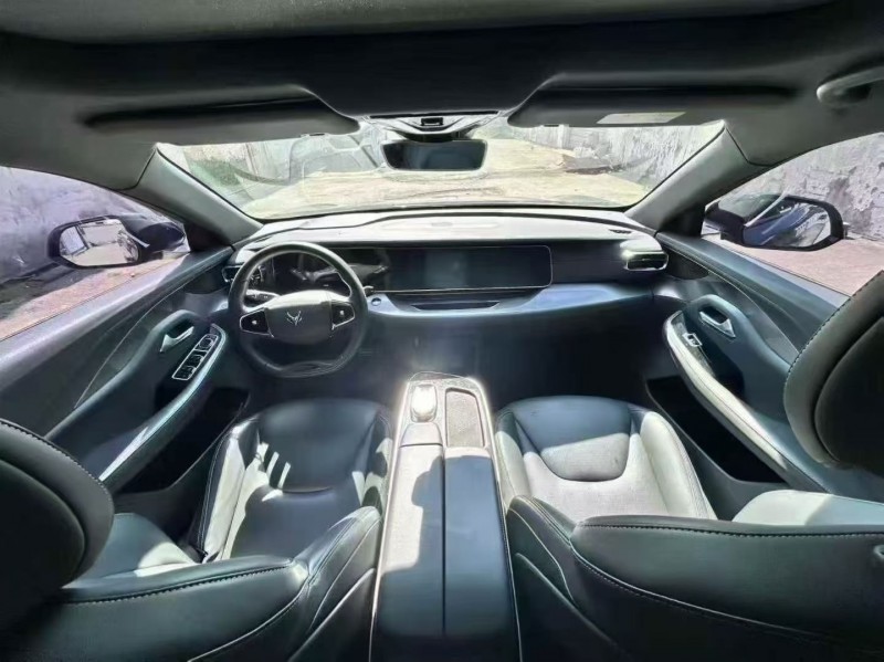 湖州23年极狐汽车阿尔法8