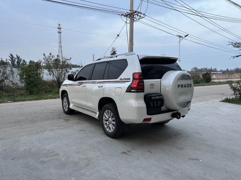 徐州17年丰田普拉多3