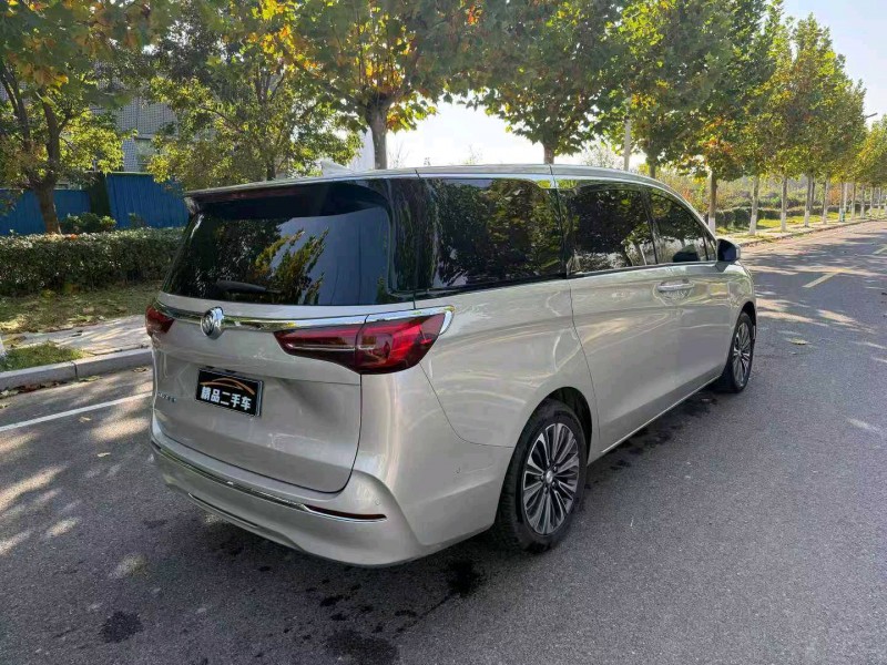 徐州22年别克GL84