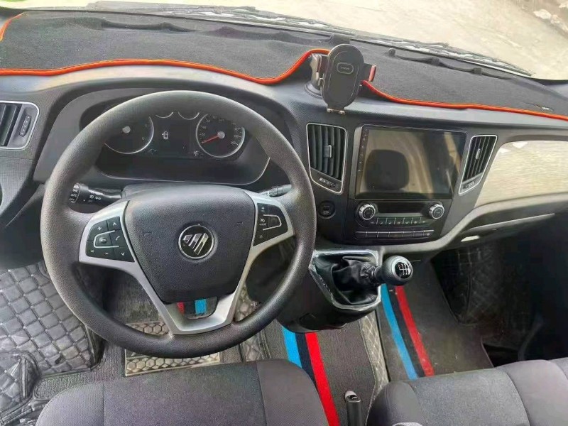 济宁25年福田图雅诺4