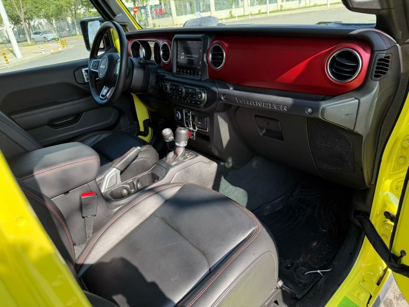 武汉25年Jeep牧马人8