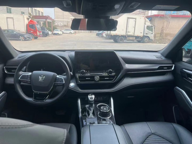 临沂24年丰田皇冠5