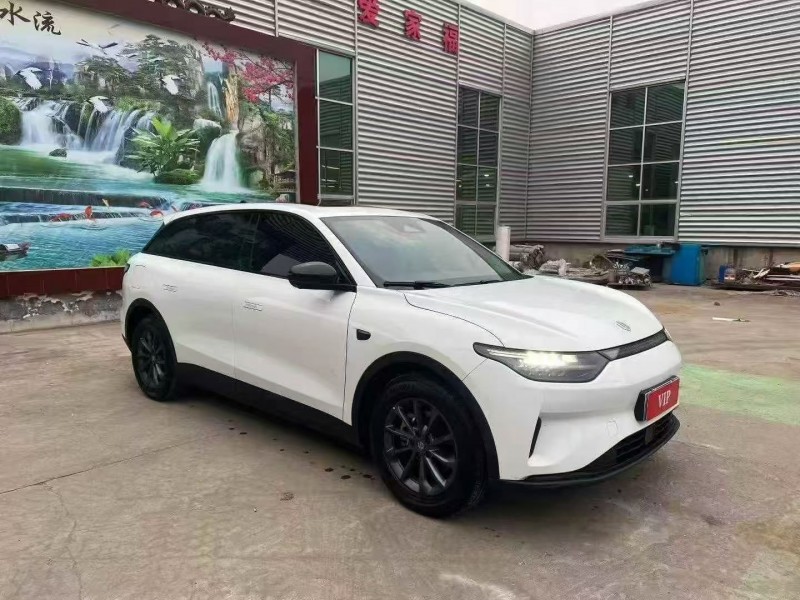 济宁24年零跑汽车C112