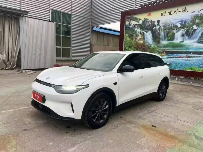 济宁24年零跑汽车C113