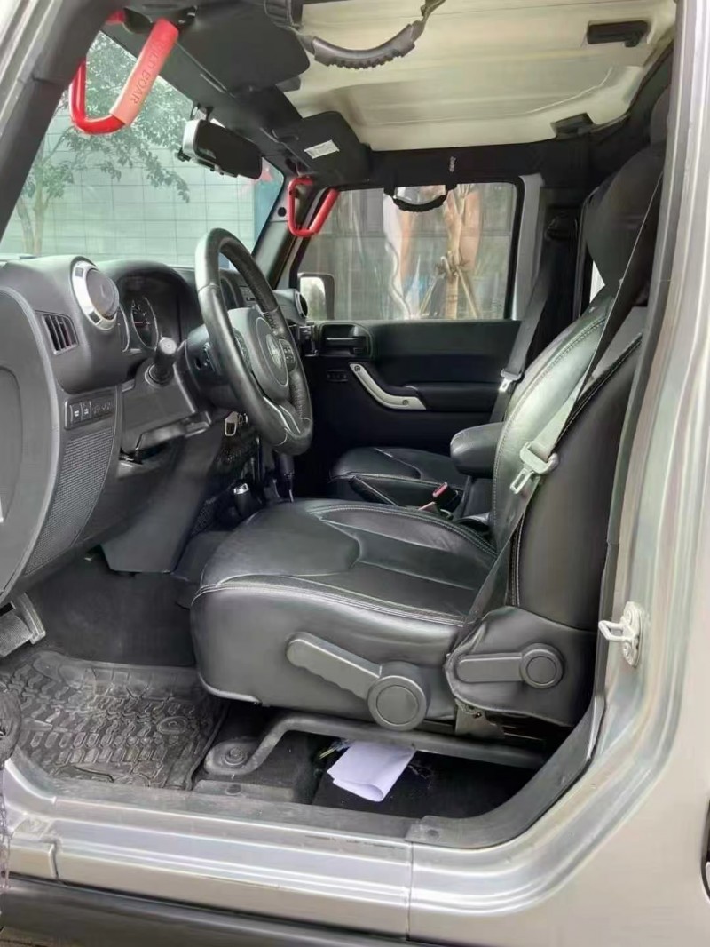 佛山19年Jeep牧马人4