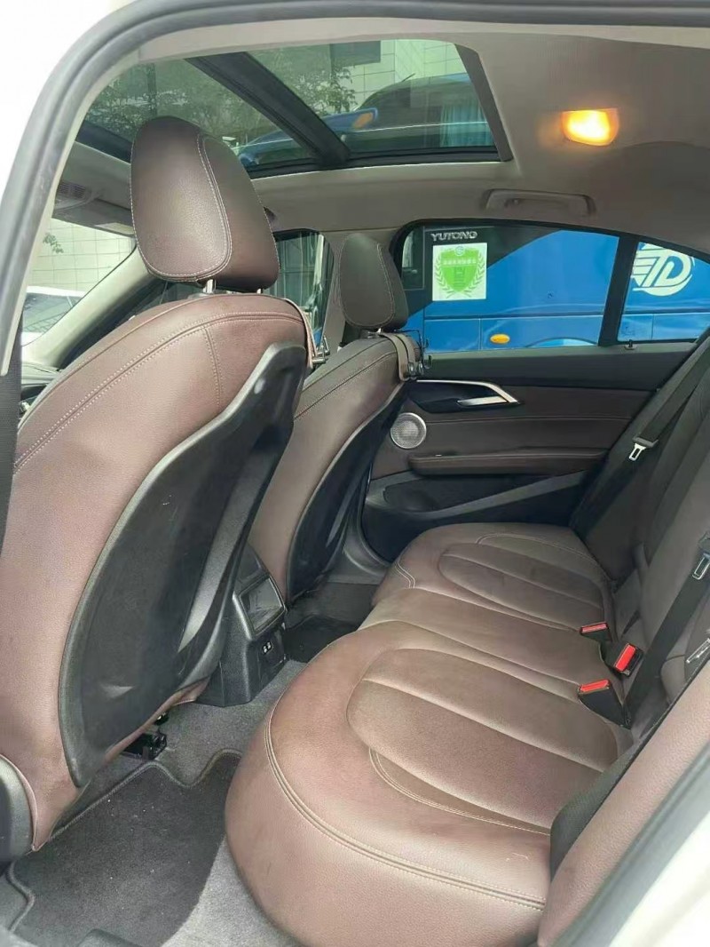 佛山22年宝马1系6