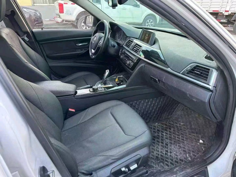 淄博16年宝马3系6