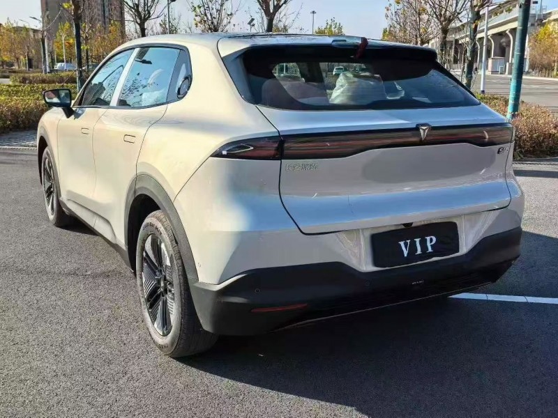 天津25年长安汽车深蓝8