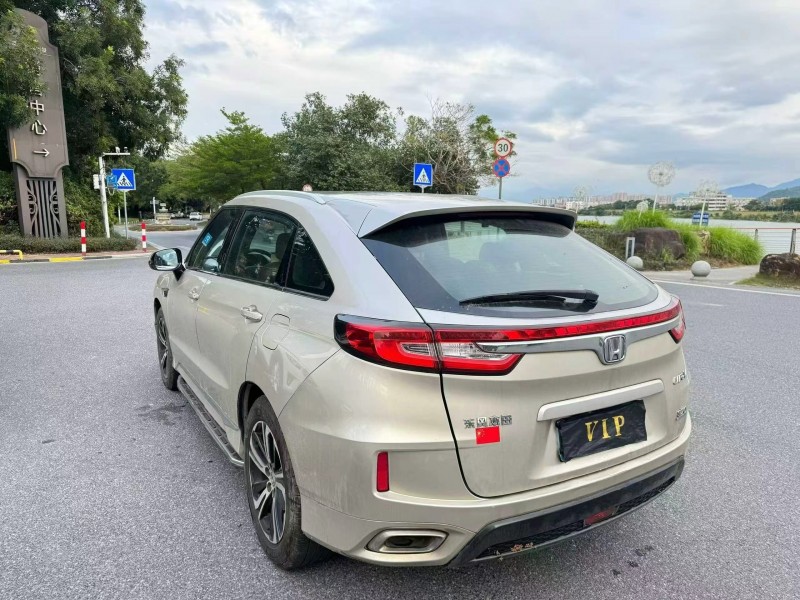 广州17年本田URV8