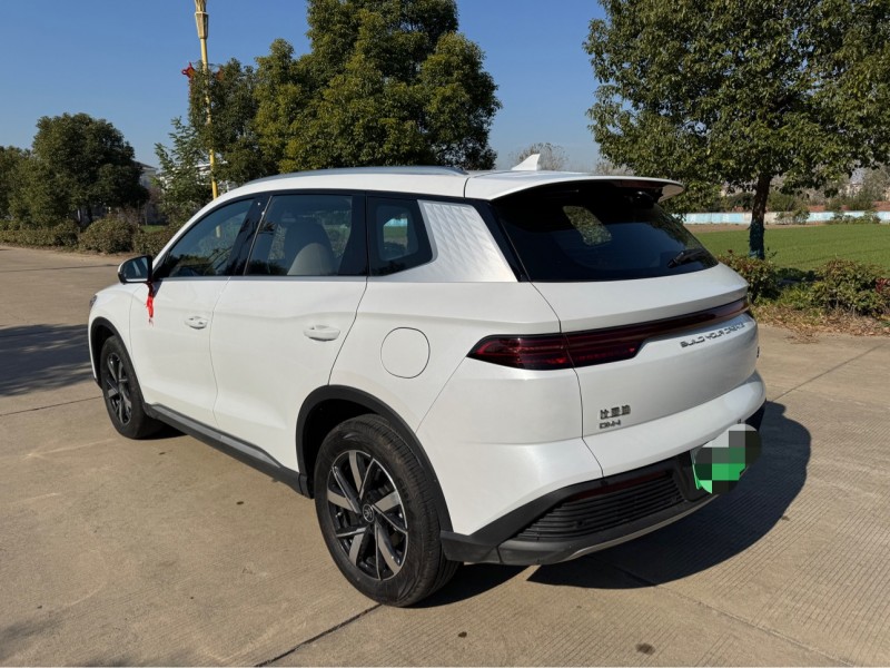 盐城25年比亚迪宋5