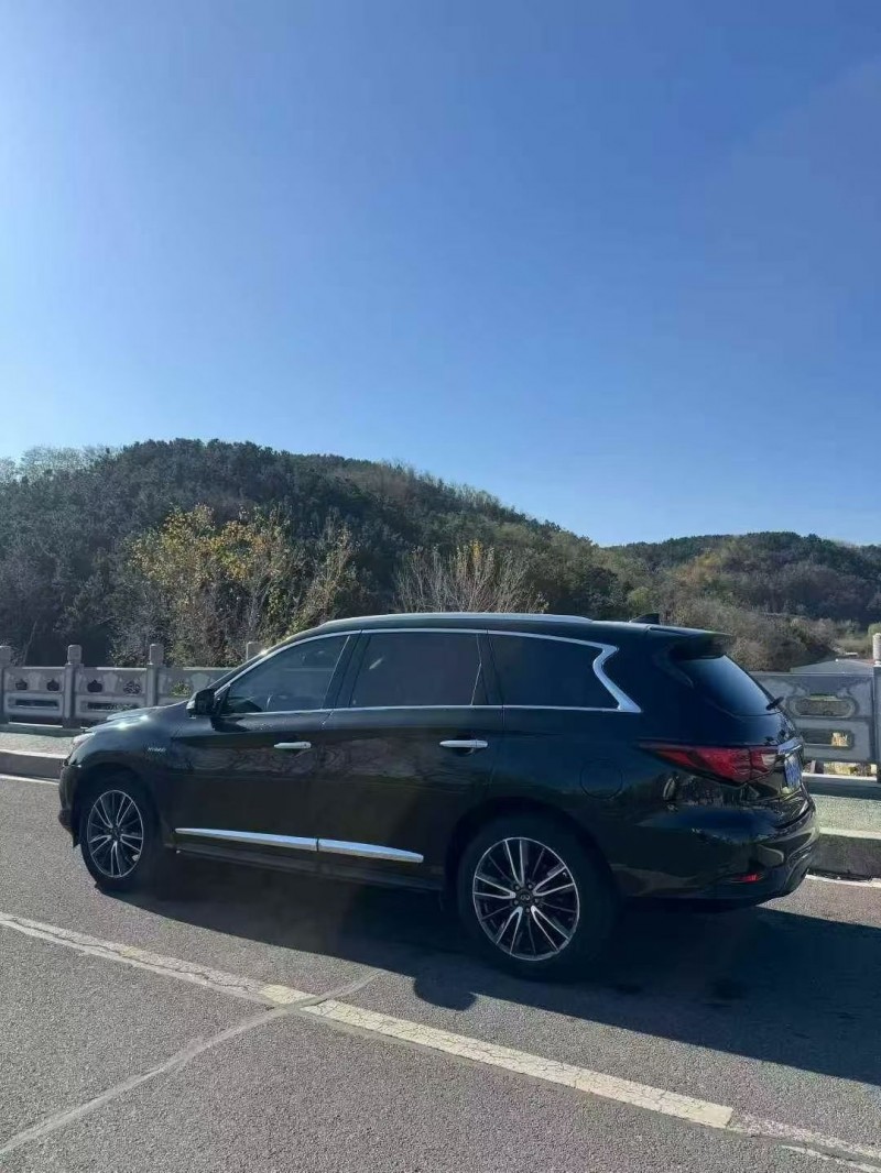 枣庄19年英菲尼迪QX607