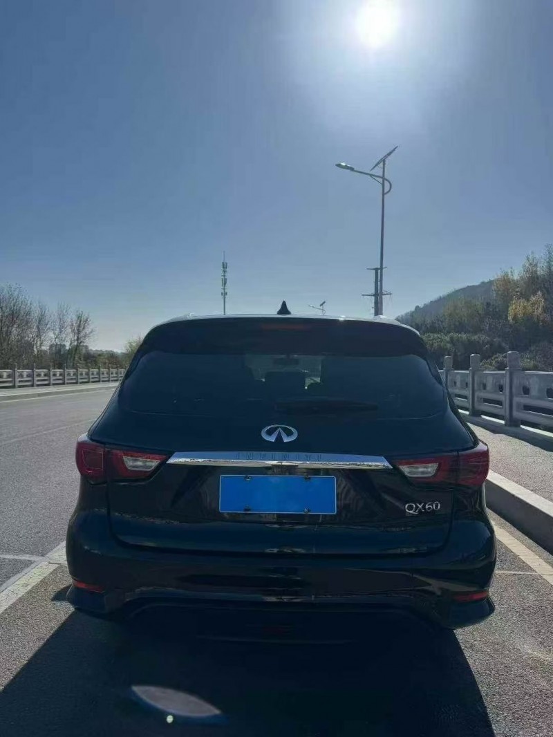 枣庄19年英菲尼迪QX609