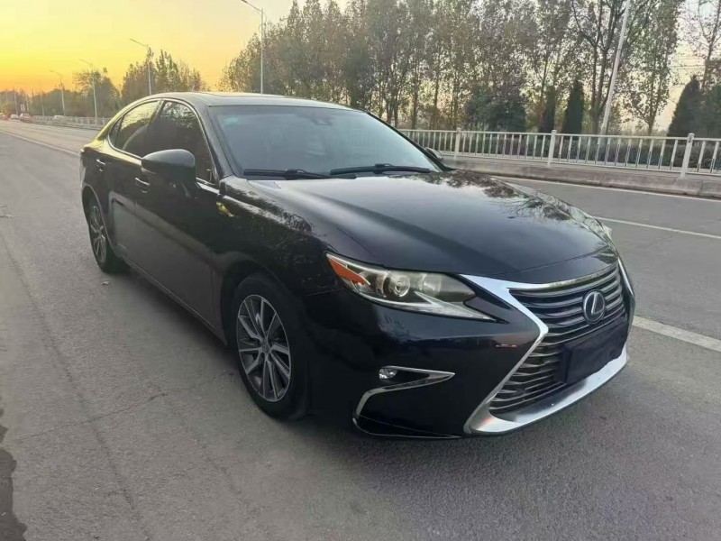 东营16年雷克萨斯ES2