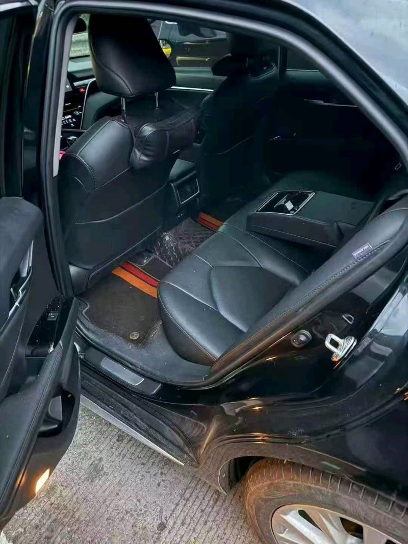 台州23年丰田凯美瑞7